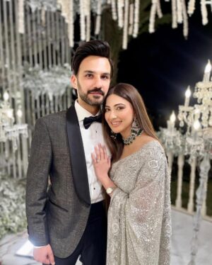 Aymen Saleem Instagram - Three months down, ♾️ to go🩶 

انشاءاللہ

📸: @anumsoorty 😘