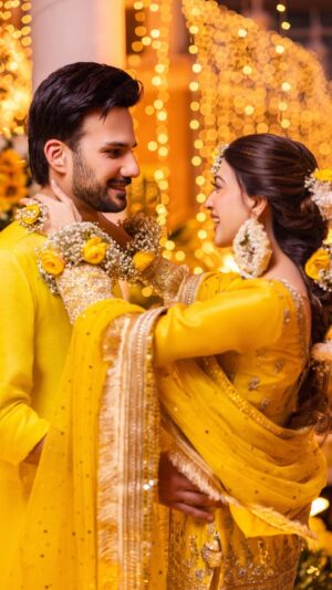 Aymen Saleem Instagram - Aymen & Kamran’s Mayun💛

@shereensaleemstudios @sarasalonandspa_ @sartoriadiambassador @pictroizzah @parfaireevents 🌻🌟

27.12.23