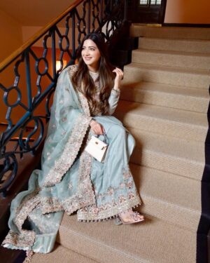 Aymen Saleem Instagram - #Eid24 🩵

@faizasaqlain

📸 taken with love by my @rameeshatiw 😙