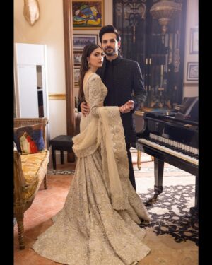 Aymen Saleem Instagram - Mehndi & Musical night🪩💃🏻🎶🥁🎤🎸🩶

A special shout out to @farazmanan for designing both our custom-made outfits in less than 3 months🪄🙏🏻☺️

30.12.23