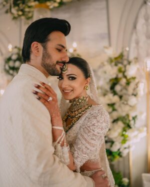 Aymen Saleem Instagram - My favourite white dress🤍

A huge shout out to @manishmalhotra05 and his entire team especially @kerzins & @sameera_khosla for putting their heart into designing both our outfits from scratch. 

@manishmalhotra05 @manishmalhotravows @pictroizzah @chhotanis @omayrwaqar @zahrasarfraz @ayraevents 

01.01.24