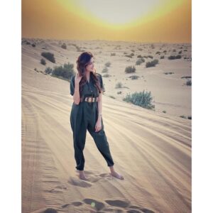 Aymen Saleem Instagram - OK Mother Nature, you didn’t need to flex that hard 🏜🌵💛 #desertsunsets 🫶🏻