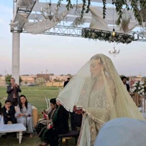 Azekah Daniel Instagram - 🎊Congratulations @rehmazamanofficial on This New Chapter in Life 🎊 
You made the PRETTIEST BRIDE Mashallah 😍💚 Bestest Wishes and Love ❤️ 
✨️Have an amazing,prosperous,abundant life ahead ✨️
Amen 🤲

#RehmaKaNikkah #weddingseason