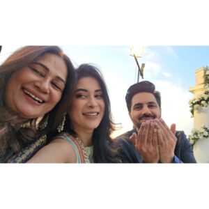 Azekah Daniel Instagram - 🎊Congratulations @rehmazamanofficial on This New Chapter in Life 🎊 
You made the PRETTIEST BRIDE Mashallah 😍💚 Bestest Wishes and Love ❤️ 
✨️Have an amazing,prosperous,abundant life ahead ✨️
Amen 🤲

#RehmaKaNikkah #weddingseason