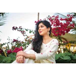 Azekah Daniel Instagram - 🌸🌸🦋🌸🌸

@jhalakbyznb

#azekahdaniel #winterfashion #peace