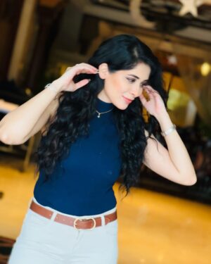 Azekah Daniel Instagram - ✨️ Let The Good Times Roll✨️💙🤍

#azekahdaniel #lahore 
.
.
.
.
.
.
.
.
.
.
.

#traveldiaries #love #fashion #photography  #OOTD 
 #style #photooftheday