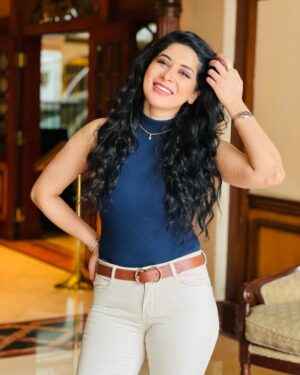 Azekah Daniel Instagram - ✨️ Let The Good Times Roll✨️💙🤍

#azekahdaniel #lahore 
.
.
.
.
.
.
.
.
.
.
.

#traveldiaries #love #fashion #photography  #OOTD 
 #style #photooftheday