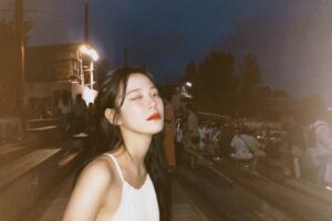 Baek Ji-heon Instagram - 겨울 속 여름