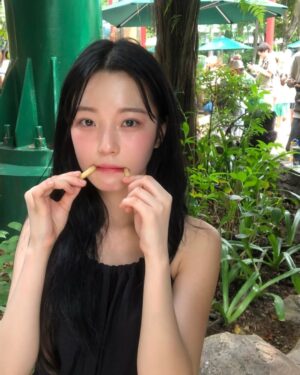 Baek Ji-heon Instagram - 