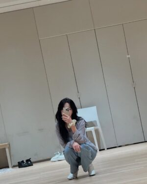 Baek Ji-heon Instagram - ✨✨