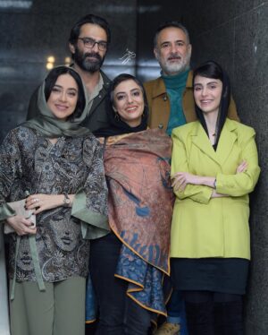 Bahare Kianafshar Instagram - .
ابان و ابانی ها در 
حضور در ایین رونمایی از پلتفرم شیدا
در تالار وحدت 

‏@sheyda.vod 
.
عکس سروش منوچهری
.
@soroushmn_ 
.
لباس غزاله عطاپور
.
‏@daphne.iran 
.
میکاپ سالومه زرندی نیا
.
‏@makeupbysaloume 
.
اکسسوری نینا سعید
.
‏@noungold
.
#سریال #سریال_آبان #پلتفرم_شیدا #شیدا #ایران #سریال_ایرانی #بهاره_کیان_افشار #irania #iraniannactress #iranian_photography #photography #iranianwomen #baharekianafshar #2025