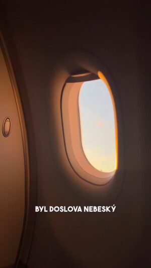 Bé Hà Nguyen Instagram - Speciální let, z hodně speciální destinace. ❤️🇻🇳 Už teď vím, že to příště bude dřív, než za pět let. 

✈️ @turkishairlines Business Class via @pelikan_cz s extra batožinou, protože máme moc dárků pro kamarády (i sebe, of course!).😁