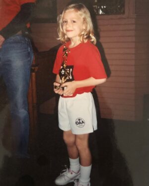 Becky Sauerbrunn Instagram - Happy National Girls and Women in Sports Day ✨

Today is about celebrating ALL the women and girls who make waves in sports—including trans and non-binary athletes, who continue to inspire and pave the way for inclusivity in sport 🫶