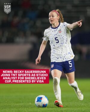 Becky Sauerbrunn Instagram - Broon on the broadcast! 🎙️

#shebelievescup x @visa_us