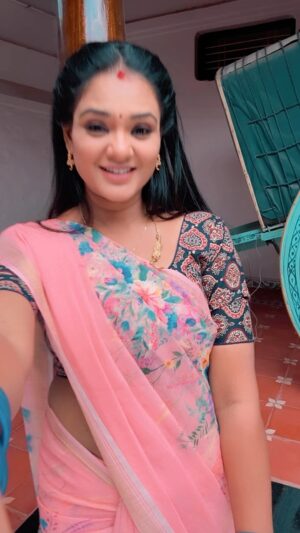 Bharatha Naidu Instagram - Poo mama😘😘😘