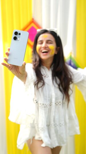 Bhavini Purohit Instagram - Some moments deserve to last forever—like Holi with your favorite people. 🌸💙 The Sky Blue Colour #OPPOReno13Series is capturing it all in stunning clarity with AI Live Photo, so I can relive the magic anytime!

#OPPOReno13Series #OPPOAIPhone #LiveInTheMoment #MakeYourMoment #trend #crazy #oppo