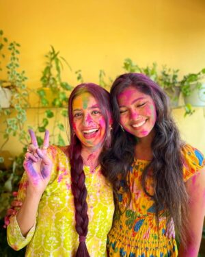Bhoomika Dash Instagram - Gulaal-Kissed Cheeks!#Holi2025 🌸

Sending everyone warm wishes and colorful blessings on this special occasion of Holi♥️🍁