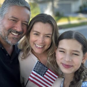 Bianca Castanho Instagram - Dia de muita felicidade, emoção e gratidão!!! Oficialmente a mais nova cidadã americana 🥰🇺🇸❤️