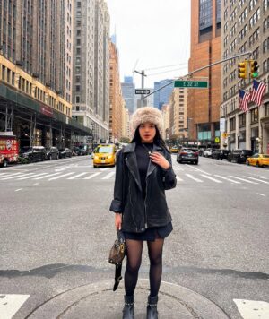 Bianca De Vera Instagram - wanna share a cab?