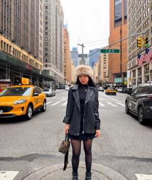 Bianca De Vera Instagram - wanna share a cab?