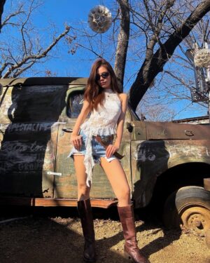 Bianca De Vera Instagram - howdy