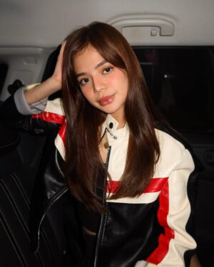 Bianca De Vera Instagram - off the clock 🌘
