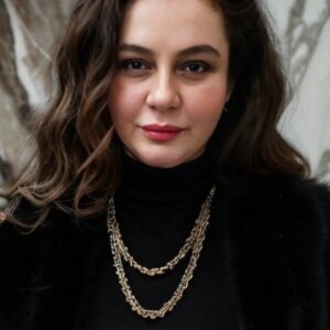 Binnaz Ekren Instagram - Buraya 10 1000naz bırakıyorum🤩😘
