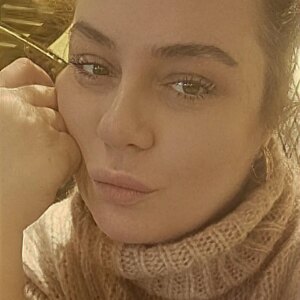 Binnaz Ekren Instagram - Buraya 10 1000naz bırakıyorum🤩😘