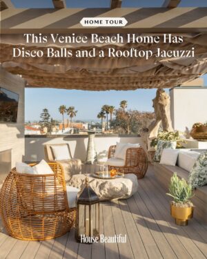 Breegan Jane Instagram - Do you ever remember you have free will and can put a disco ball (or three) in your kitchen if you want to? Designer @breeganjane did! 🪩 When the T.V. personality and mom of two found this Venice Beach abode, she realized it was right where her crew belonged—but it would need to be reconfigured to fit her forever-home vision. Step inside the posh pad complete with ocean views, party-ready spaces, and peaceful rooms for retreat at the link in bio.

🏠 @breeganjane
📸 @ryangarvin
✏️ @carishaswanson
