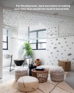 Breegan Jane Instagram - Do you ever remember you have free will and can put a disco ball (or three) in your kitchen if you want to? Designer @breeganjane did! 🪩 When the T.V. personality and mom of two found this Venice Beach abode, she realized it was right where her crew belonged—but it would need to be reconfigured to fit her forever-home vision. Step inside the posh pad complete with ocean views, party-ready spaces, and peaceful rooms for retreat at the link in bio.

🏠 @breeganjane
📸 @ryangarvin
✏️ @carishaswanson