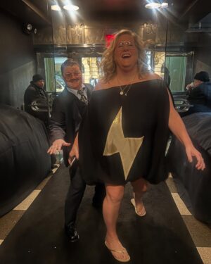 Bridget Everett Instagram - So happy to be nominated for a @wgaeast award! We didn’t take home the hardware but saw lots of cuties and enjoyed the open bar ⚡️💫 @biglarreon678 @theokoganmakeup @rheannewhite UNRELATED: Luther Vandross doc is GREAT and so is FLOW 🐈‍⬛ 🌎 🐾