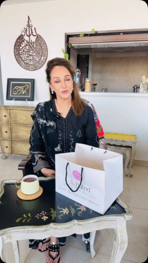 Bushra Ansari Instagram - Naan khatai from Alfa baked ! Yummm ! https://www.instagram.com/reel/DFkjVotI3PP/?igsh=MTEwbzA3NG83cjI2aA==