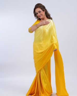 Bushra Ansari Instagram - Hum pay kis nay Peela rang dala. !!