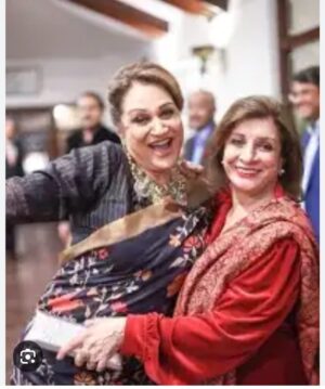 Bushra Ansari Instagram - Happy birthday to my sweetheart my mentor my  sister /friend Sultana Siddiqui . May u have a long healthy happy life and spread happiness and wisdom as always . Love u loads .