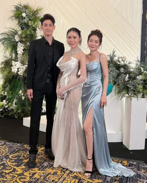 Candy Ice Instagram - Congratulations to 🕊️💕🕊️
@brendanyuen27 @bon_bonnie 
Wish you both 白头偕老

gown from @voguelease_gown