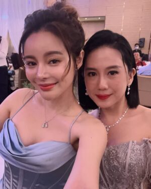 Candy Ice Instagram - Congratulations to 🕊️💕🕊️
@brendanyuen27 @bon_bonnie 
Wish you both 白头偕老

gown from @voguelease_gown