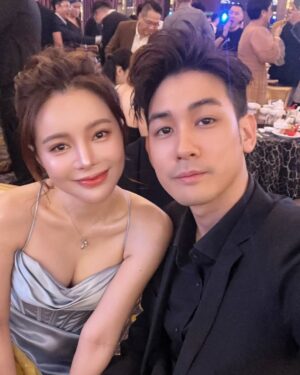 Candy Ice Instagram - Congratulations to 🕊️💕🕊️
@brendanyuen27 @bon_bonnie 
Wish you both 白头偕老

gown from @voguelease_gown