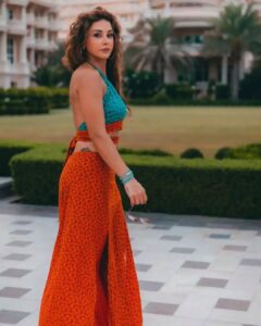 Actress Caresse Bashar HD Photos and Wallpapers June 2023