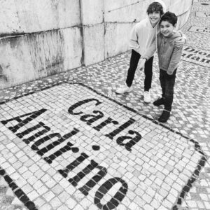 Carla Andrino Instagram - "Avó, tens o teu nome aqui" ❤️ #grataavida #quesorteaminha #manuelosegundo #antoniooterceiro