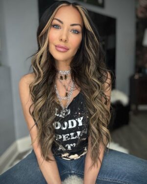 Carla Harvey Instagram - I have no catchy captions, i'm just a very happy, lucky girl this week ❤️ It's about to get violent 😈