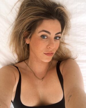 Carolina Castelinho Instagram - Acordar bem disposta - check ✔️
Ouvir reggae para ficar ainda melhor - check ✔️
Ir a um casting - quase check 🥰
Fazer um eletrocardiograma- quase check 😅