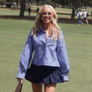 Carrie Bickmore Instagram - Loved @livgolf_league ⛳️ 
Golf made fun!!!!!
#LIVgolf
@sandroparis 
Styling @elliotgarnaut 😘
@sprayaus
