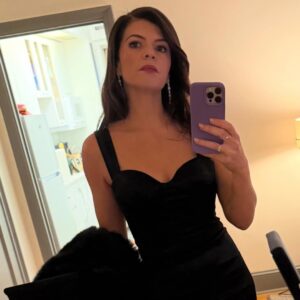 Casey Wilson Instagram - It was a magical weekend getting to celebrate 50 years of SNL. Seeing the sheer level of talent in that room, from cast members past and present to the writers, musicians and hosts was overwhelming. I remember so clearly the very first sketch I ever saw, @cheri_oteri and Will doing The Cheerleaders. I couldn’t believe how funny they were and from then on I couldn’t stop thinking, how do I get there?! It’s surreal to have gotten there and instead of feeling disappointed in myself for the short time it was, last night I felt honored and proud to have gotten there at all. Congrats to everyone and thank you, Lorne. 

@sarahnearisstyle 
@robertsesnek 
@eddyscudo 

#snl50