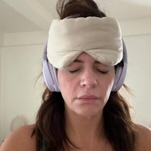 Casey Wilson Instagram - Loved the SNL 50th Homecoming Concert. Enjoy many angles of the same outfit and expression, dear pals, the morning aftermath and my inevitable descent into my final resting place, a day of watching Southern Charm in bed. (LAURYN HILLLLLL!!!!!)