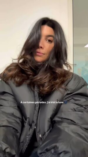 Cassandre Lapierre Instagram - Merci la vie 🌞🤍 (et merci aussi de faire repousser mes cheveux 😭) 

soleil, lune, trend