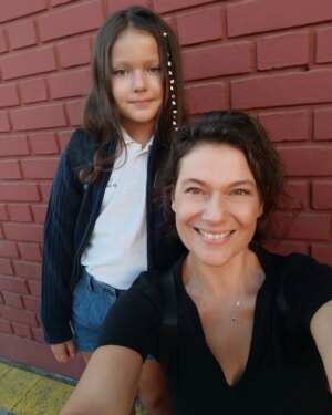 Catherine Mazoyer Instagram - Cómo es tradición! Primer día de clases! Sus hijos ya entraron?