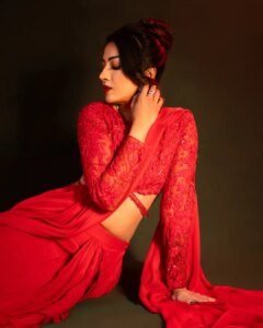 Actress Catherine Tresa HD Photos and Wallpapers March 2025
