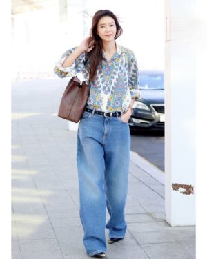 Chae Jung-an Instagram - 밀라노 잘 다녀올게요🫶🏻

#Etro #에트로 #광고