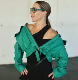 Chantal Baudaux Instagram - un poco de @mbfwmadrid de la mano de @jcpajares 

@fabracomunicacion 
@andreasosamgmt

#verderebelde