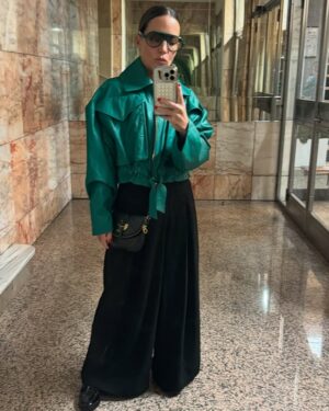 Chantal Baudaux Instagram - La primera foto es el reflejo de mi hoy , las siguientes son reflejos de este último año y medio y la última es el reflejo de mi corazón ♥️ y la primera que nos tomamos juntos en este espejo .